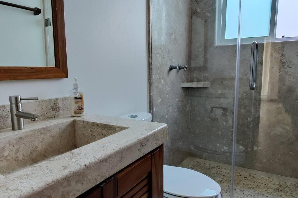 Apartment Tortugas - Rooms With Ac And Great Pool At 5 Min From Carrizalillo Beach And Benito Juarez Bulevard Puerto Escondido  Eksteriør billede