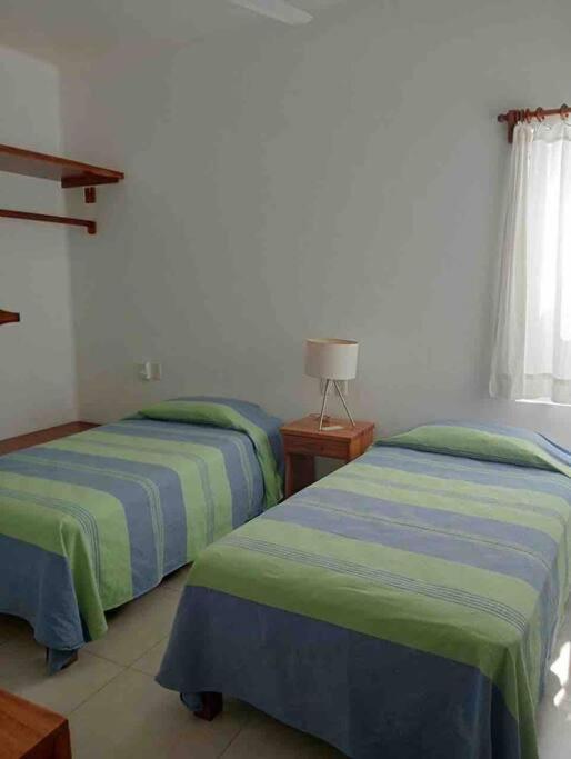 Apartment Tortugas - Rooms With Ac And Great Pool At 5 Min From Carrizalillo Beach And Benito Juarez Bulevard Puerto Escondido  Eksteriør billede